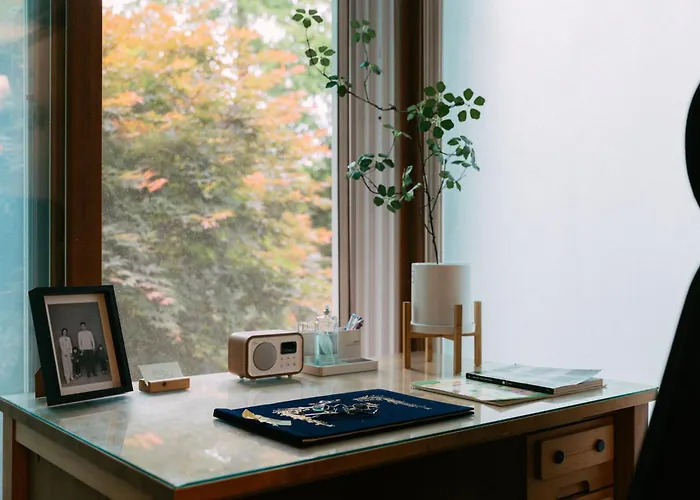 Comfortable 10 Min From Hongik University, 5min From Gajwa Station With Baby Products, 4 Bedrooms 8 People * Seoul